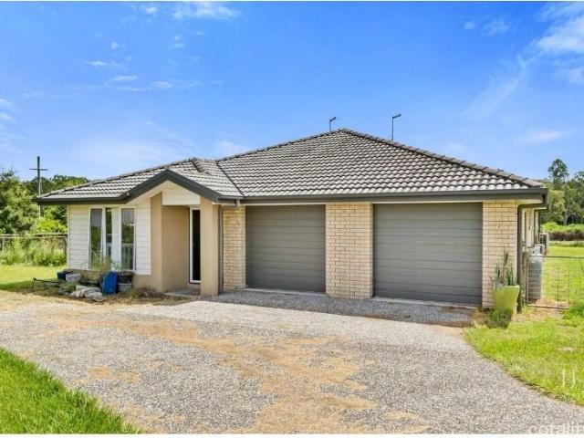 Spacious 5 Bedroom Family Home in Sought After Karalee