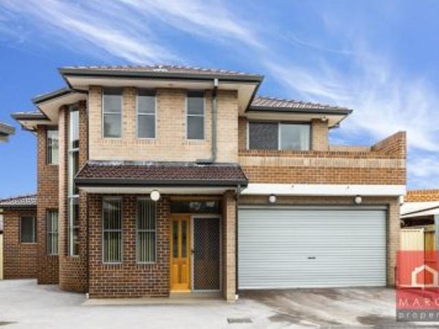 Spacious 5 Bedroom Family Home In Secured Estate!