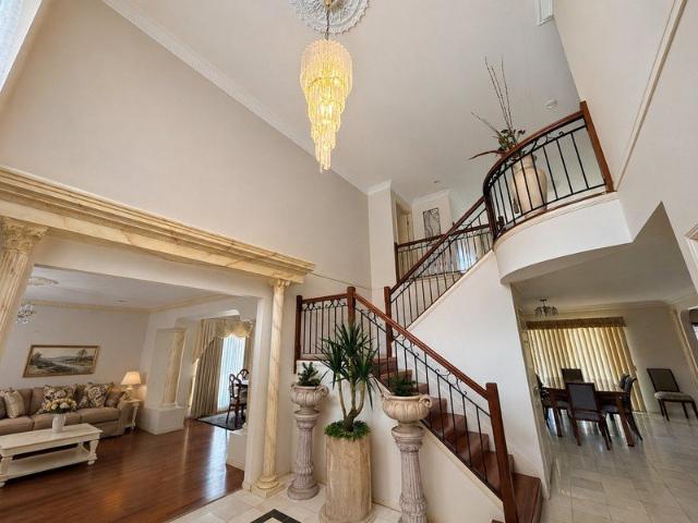 Spacious 5 Bedroom Family Home in Prestigious Sunnybank Hills Location Within Sunnybank Hills School Catchment