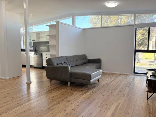 Spacious 5 Bedroom Family Home in Prime Green Valley