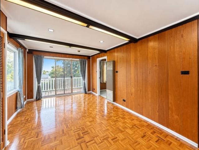 Spacious 5 Bedroom Family Home in Prime Forest Hill Location