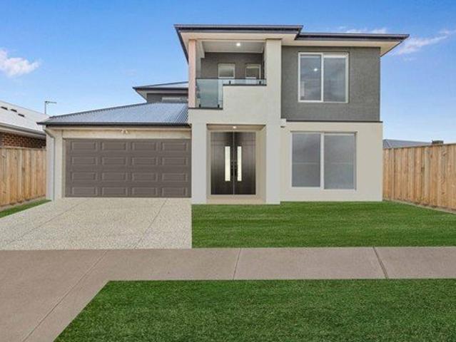 Spacious 5 Bedroom Family Home in Prime Mount Duneed Location