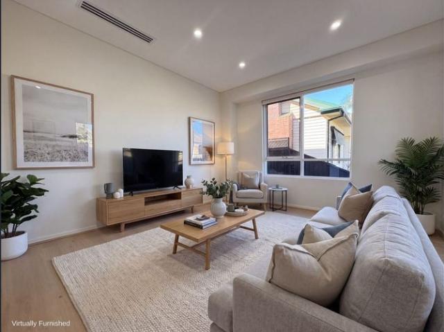 Spacious 5 Bedroom Family Home in Revesby Heights