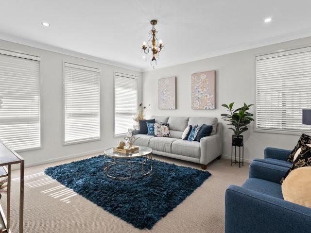 Spacious 5 Bedroom Family Home in Tullimbar!