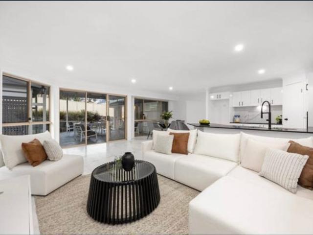 Spacious 5 Bedroom Family Home with Dedicated Home Theatre