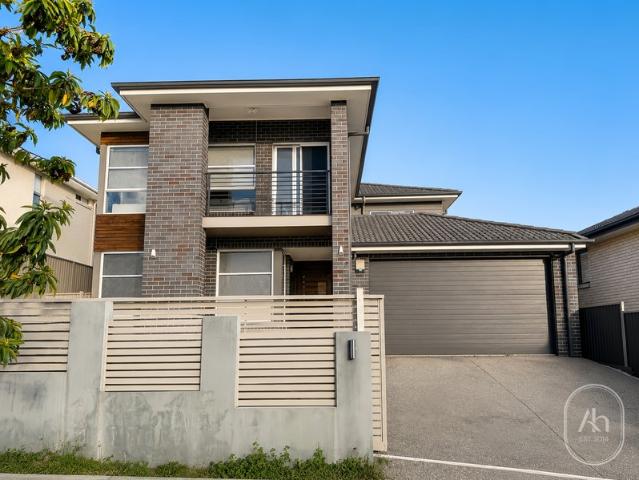 Spacious 5 Bedroom Family Home with Double Garage in Prime Kuraby Location