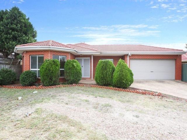 Spacious 5 Bedroom Family Home with Dual Living & Dual Kitchens