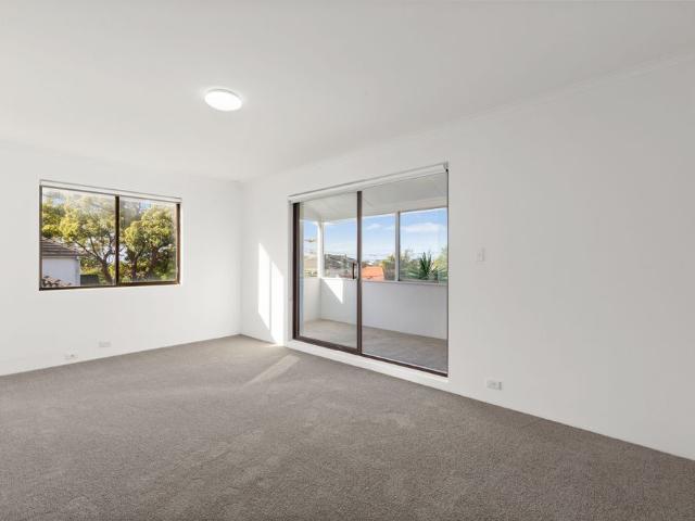 Spacious 5 Bedroom Family Home with Fresh Modern Updates