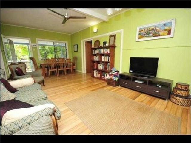 Spacious 5 Bedroom Family Home with Large Yard & Excellent Outdoor Access
