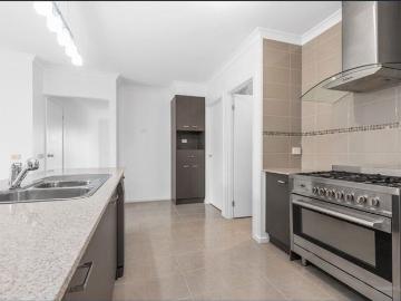 Spacious 5 Bedroom Family Home with Modern Features!