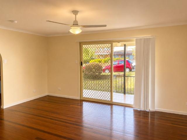 Spacious 5 Bedroom Family Home with Pool in Upper Mount Gravatt
