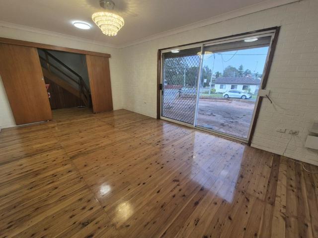 Spacious 5 Bedroom Family Home with Pool & Two Living Areas