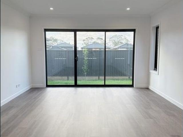 Spacious 5 Bedroom Family Rental in Leppington