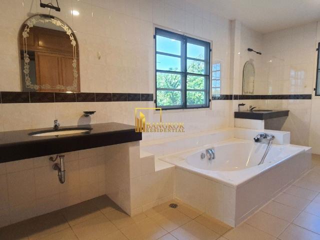 Spacious 5 Bedroom House For Rent in Punnawithee Area BR28025SH