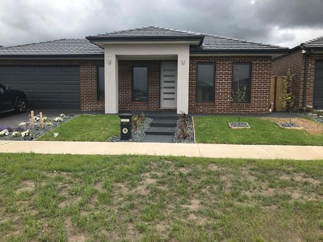 Spacious 5 Bedroom Home with Multiple Living Zones!