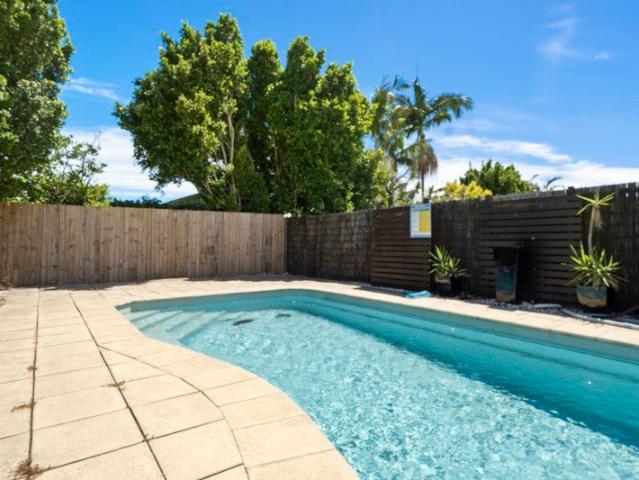 Spacious 5 Bedroom Home with Pool in Central Bargara!