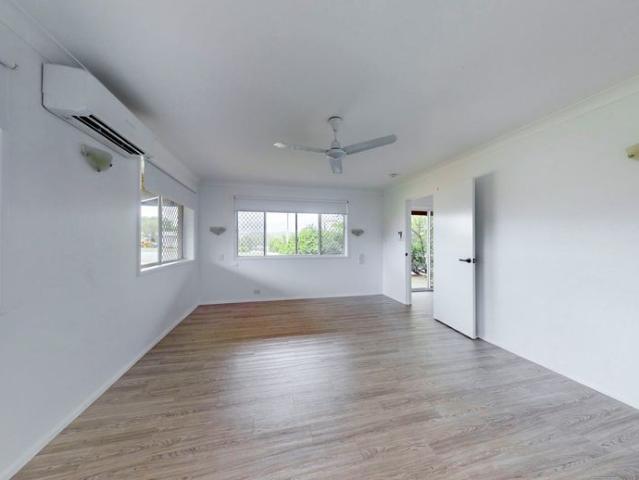 Spacious 5 Bedroom Home with Sea Views & Wrap Around Verandas