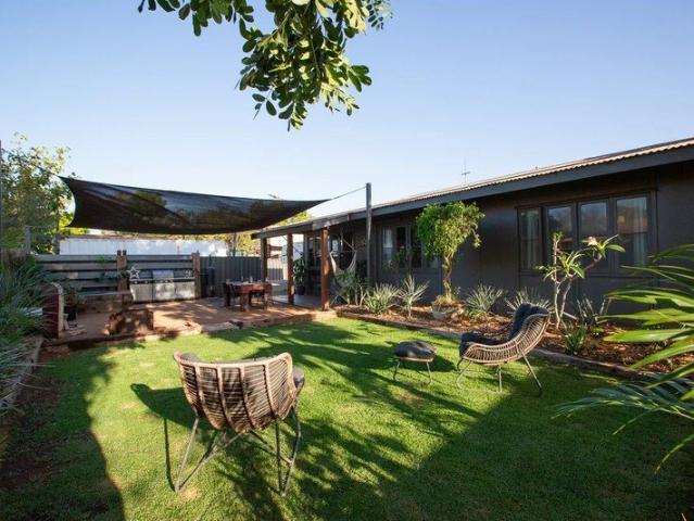 Spacious 5 Bedroom Dual Home