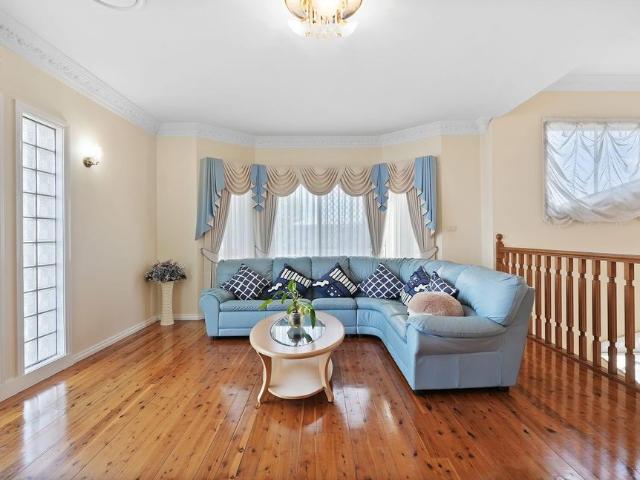 SPACIOUS 5 BEDROOM HOME FOR RENT IN CANLEY VALE