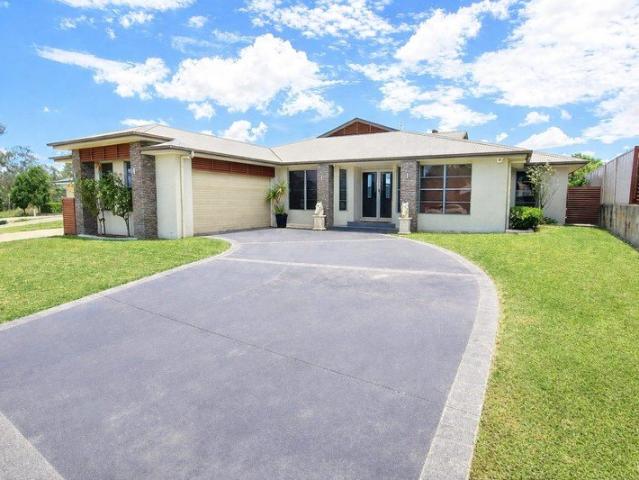 Spacious 5 Bedroom Home in a Quiet Ross Hill Cul de sac