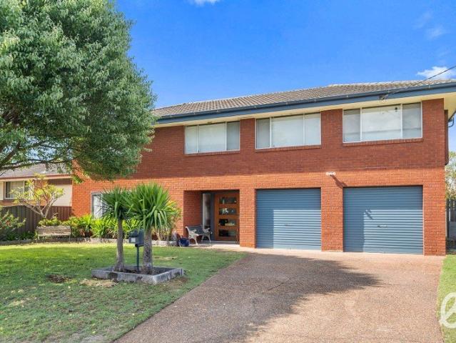 Spacious 5 Bedroom Home in downtown location