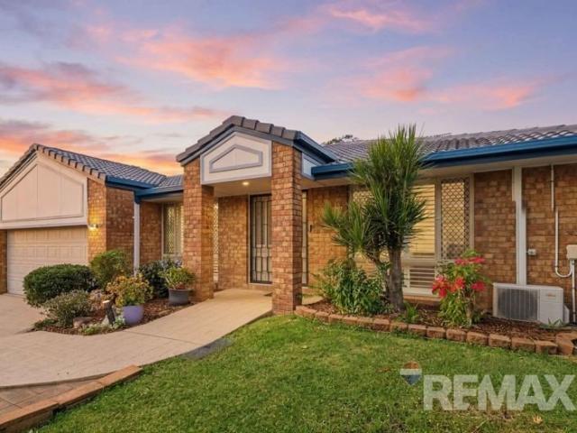 SPACIOUS 5 BEDROOM HOME IN McDOWALL