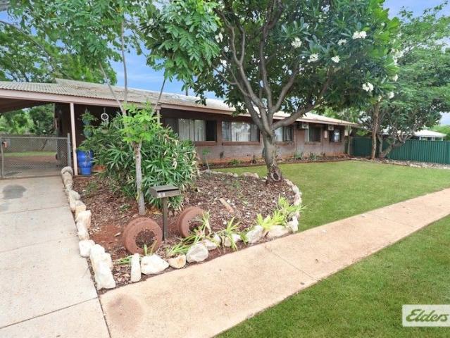 Spacious 5 Bedroom home set high and dry with room to move!