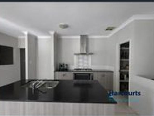 Spacious 5 Bedroom Oasis in a Prime Location