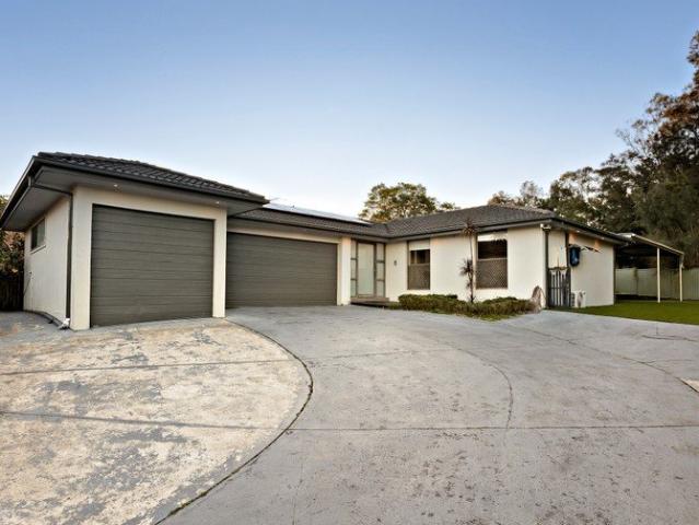 Spacious 5 Bedroom Residence in a Prime Lifestyle Location
