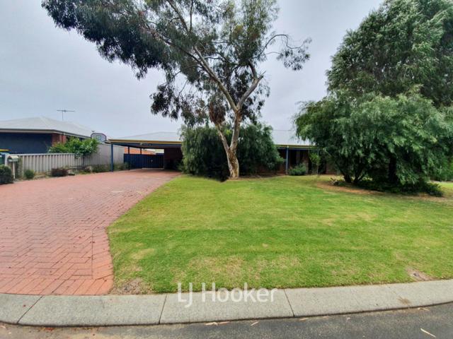 Spacious 5 Bedrooom Home!