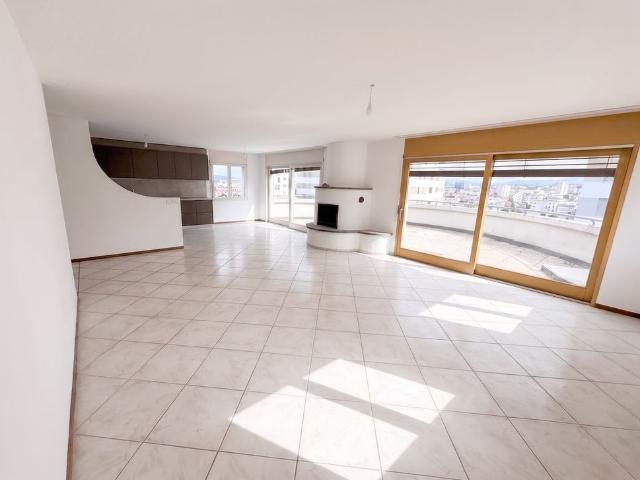 Spacious 5.5 room apartment on the top floor with terrace and balconies – Conthey