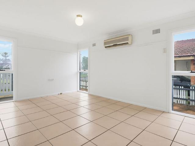 4 BEDROOM FAMILY HOME WITH INGROUND POOL