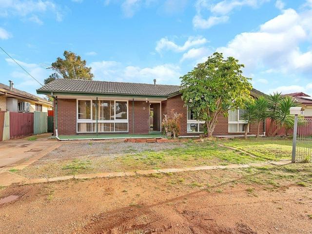 Spacious 726m2 Allotment with Endless Potential!