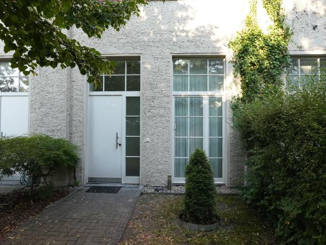 Spacious 100 m² furnished apartment with private garden in Köpenick Old Town