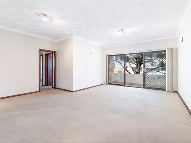 Spacious 112sqm First Floor Apartment