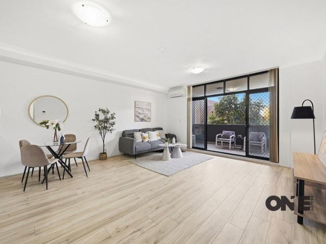SPACIOUS 128SQM FULL BRICK WITH HUGE BALCONY