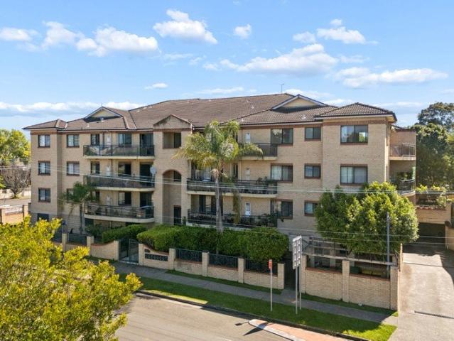 SPACIOUS 166SQM DOUBLE BRICK & DOUBLE GARGE HOME