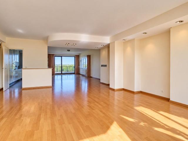 Spacious ±180m² Duplex – 4 Bedrooms – Terraces – Marcel Thir