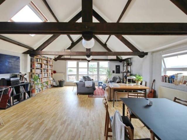 Spacious 190 m² Loft with 14 m² Terrace and Parking Space