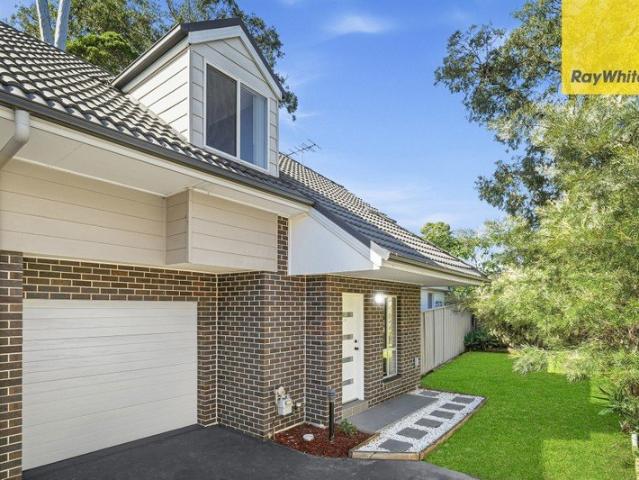 Spacious 193sqm Townhouse with Outdoor Entertaining Setup