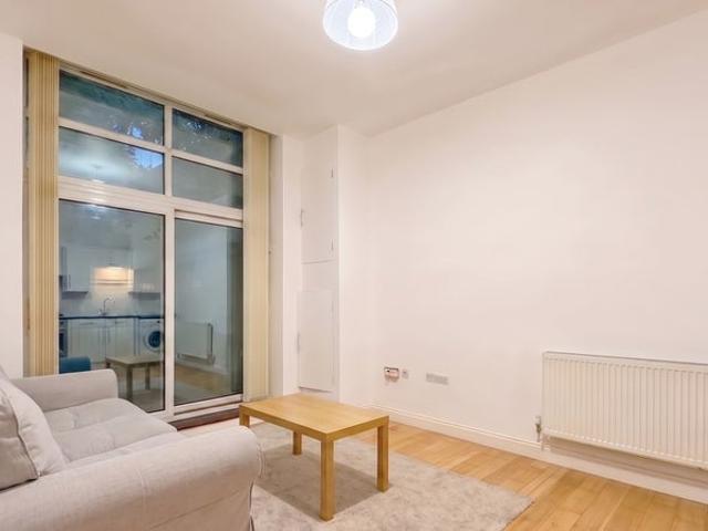 Spacious 1 Bed Flat in Elephant and Castle