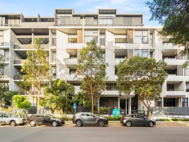 Spacious 1 Bed + Large Study Apartment | Premier Rosebery Location