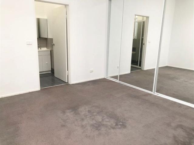 Spacious 1 Bedroom Apartment Above Lindfield’s Café Precinct