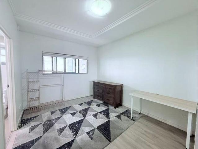 Spacious 1 Bedroom Apartment For lease