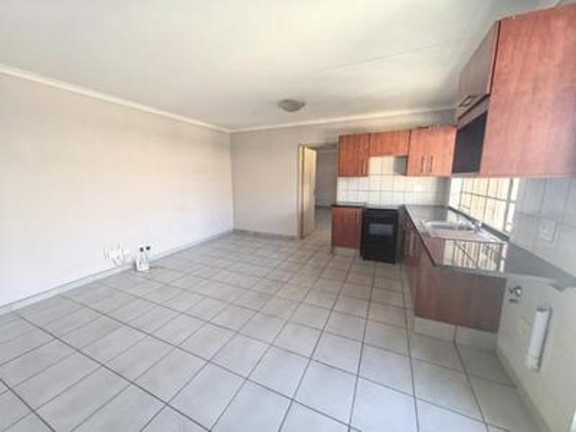 spacious 1 bedroom apartment in edenvale