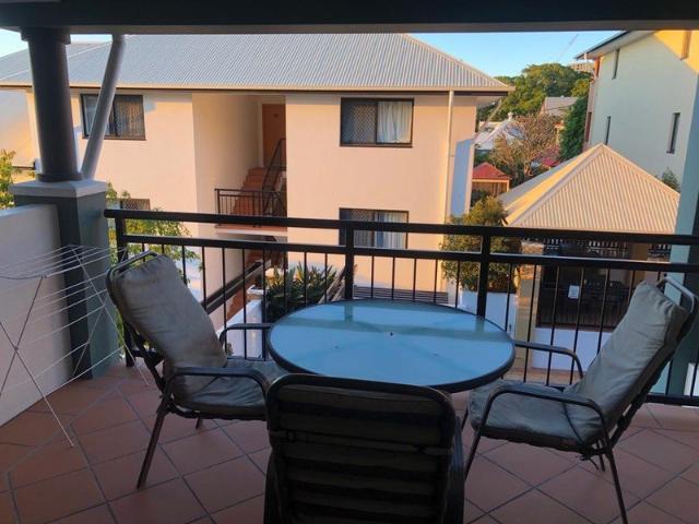 Spacious 1 Bedroom Apartment with 1 Car Space at Spring Hill Manor