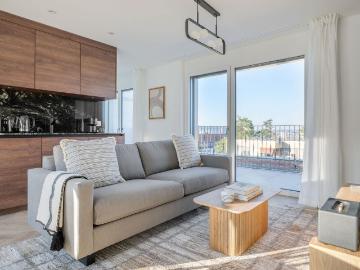 Spacious 1 Bedroom Apartment with Balcony Views in Friesenberg, Zurich Amsterdam Apartments for Rent