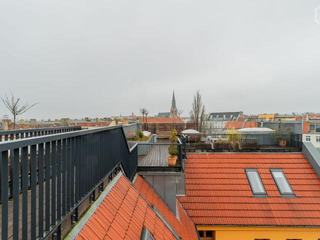 Spacious 1 bedroom apartment with home like furnishings in the center of Berlin Friedrichshain, Berlin Amsterdam Apartments for Rent