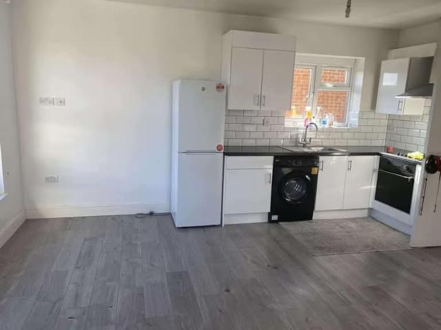 Spacious 1 bedroom apartment
