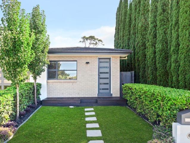 Spacious 1 Bedroom Granny flat in Kellyville